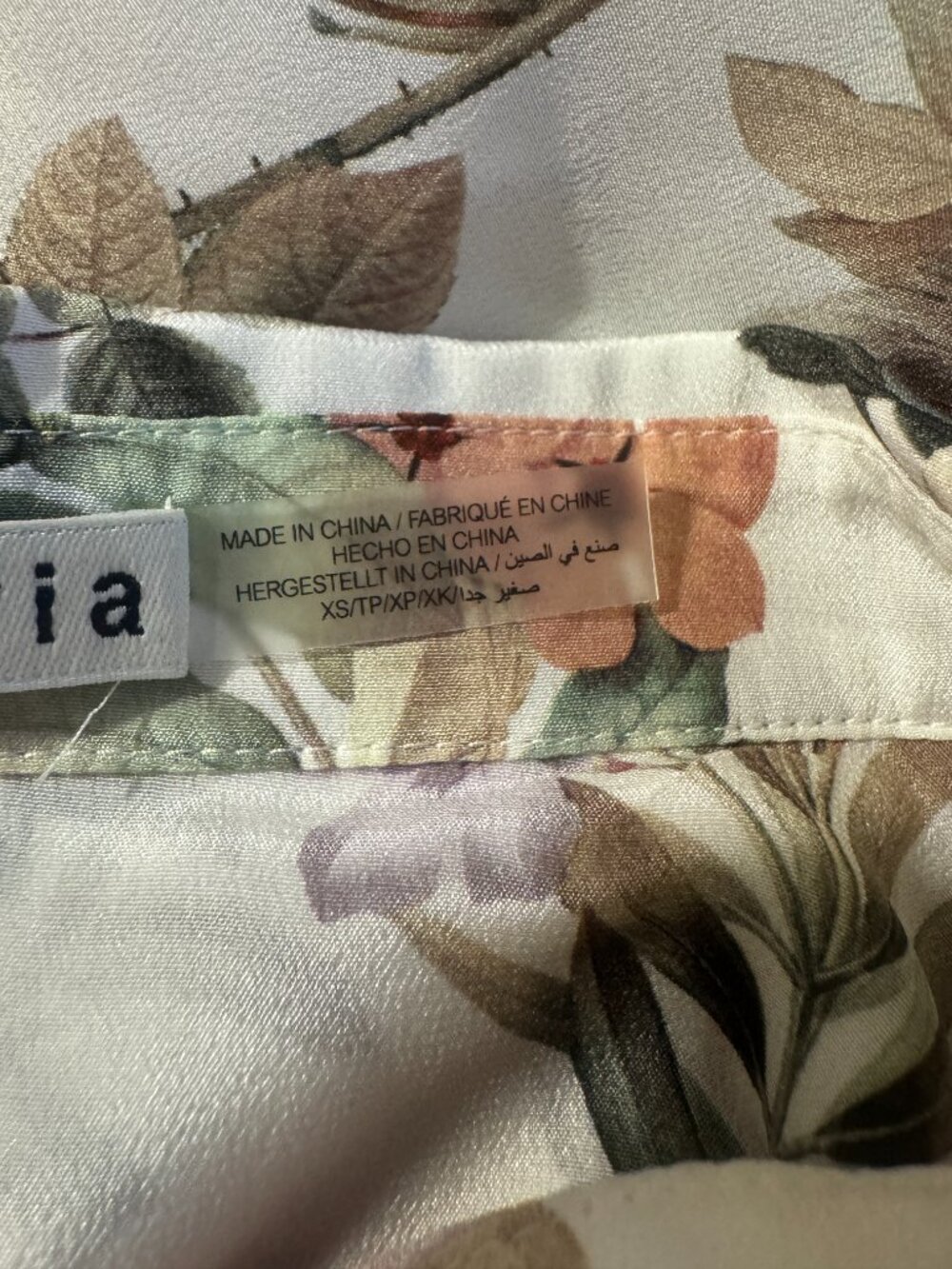 Alice + Olivia Willa Floral Silk Blouse Top XS EUC Cream Botanical Button Down - Picture 5 of 7